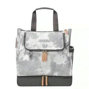 Petunia Pickle Bottom Pivot Backpack/Diaper Bag
Smoke Swirl Tie-Dye
